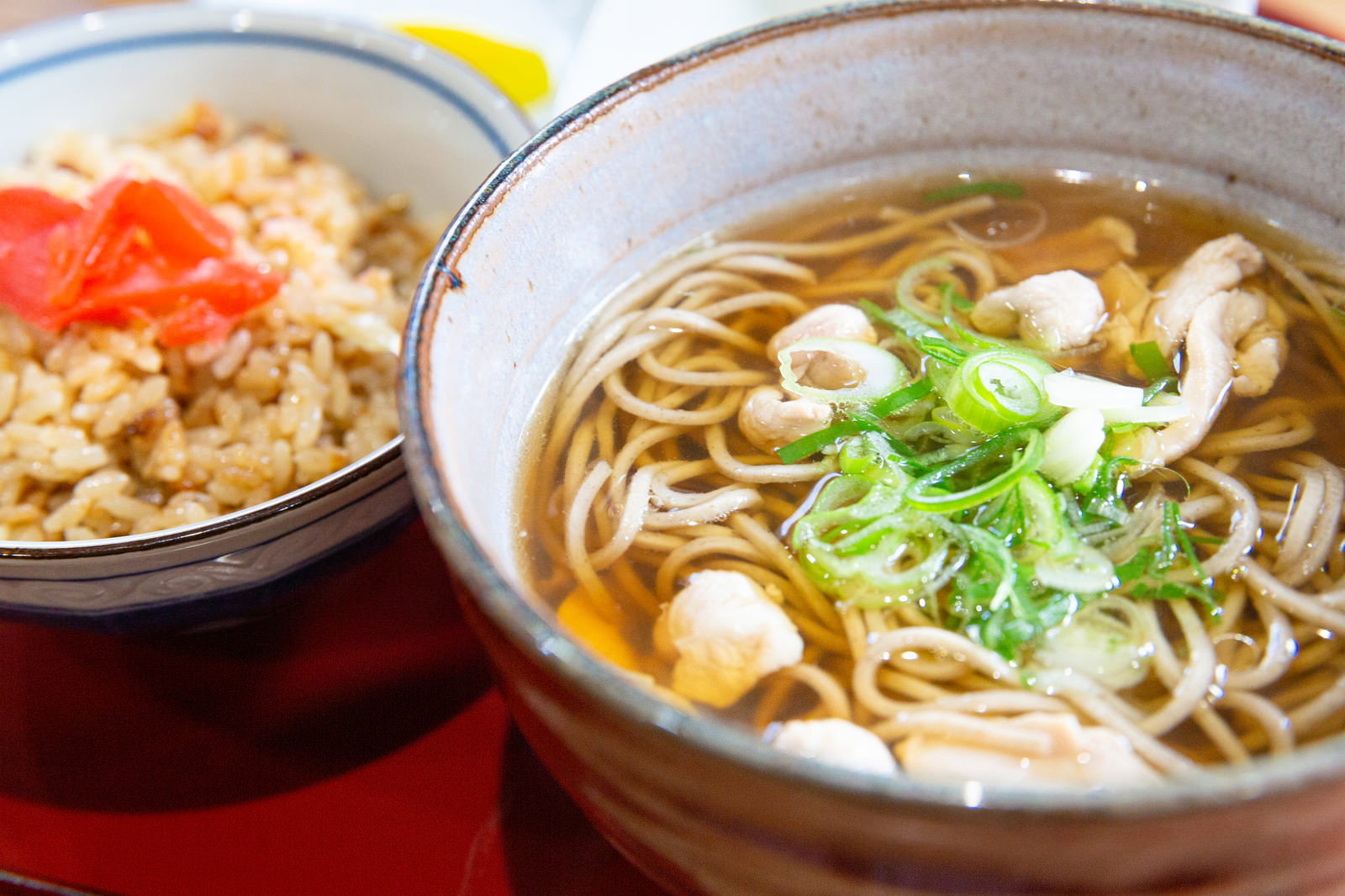 美唄の鶏そばと鶏めしの定食