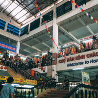 ベトナムのダナンにあるハン市場の屋内風景の写真