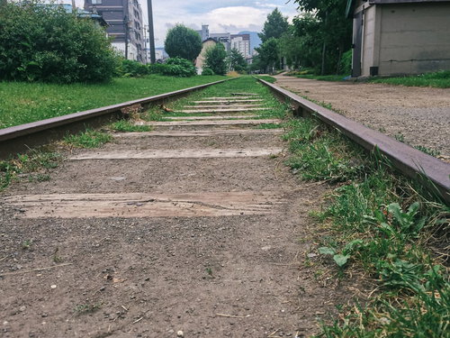 小樽にある廃線跡の錆びたレール - 北海道の産業遺産