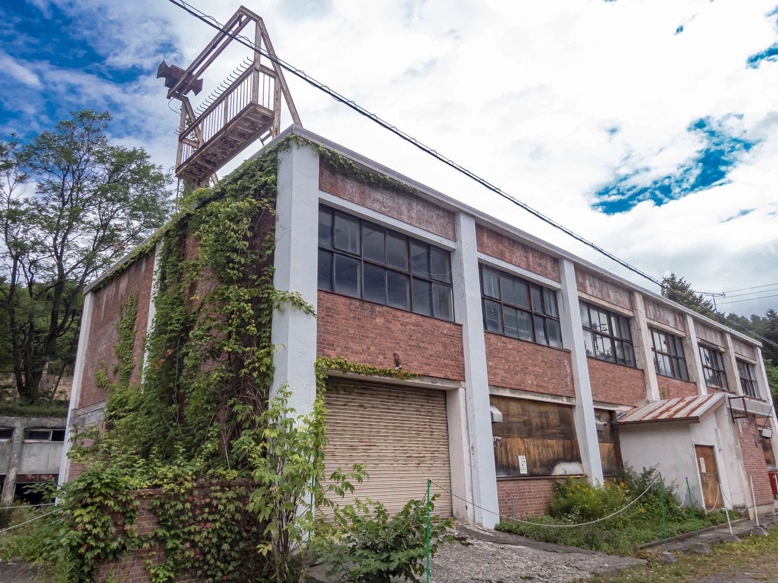 美唄炭鉱の廃屋となった建物