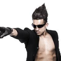 ペナルティ解除に全速力で対応しろと指示を出すWeb担当者の写真