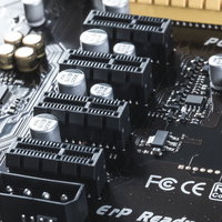 PCI-expressスロット×1（4スロット搭載）のマザーボードの写真