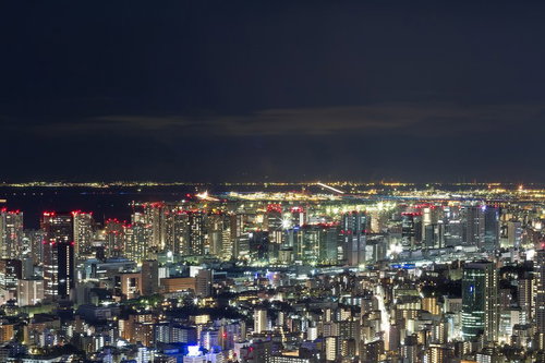 ビルの明かりが地平線まで続く品川方面の高層夜景