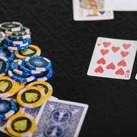 トランプゲームで逆転勝利！大量のチップをゲットの写真