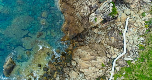 徳之島ムシロ瀬の花崗岩海岸をドローンで上空から撮影