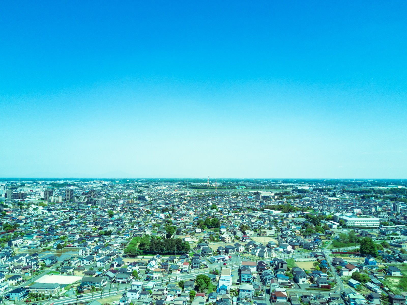 古河市上空から空撮した街並みの俯瞰写真