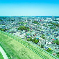 リバーフィールド古河と街並みをドローン空撮の写真