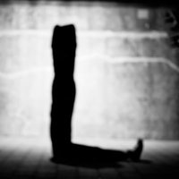 「L」のアルファベット（人文字）の写真