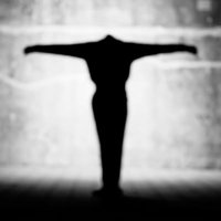 「T」のアルファベット（人文字）の写真