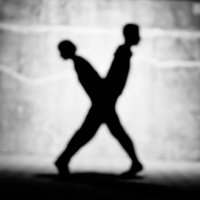 「X」のアルファベット（人文字）の写真