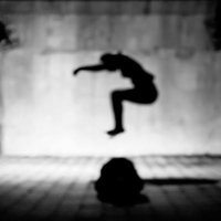 「？」の記号（人文字）の写真