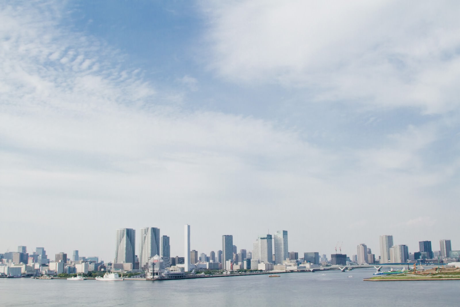 レインボーブリッジから見る東京の街