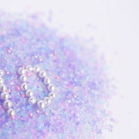 パールで装飾した数字の「10」の記念アニバーサリーの写真