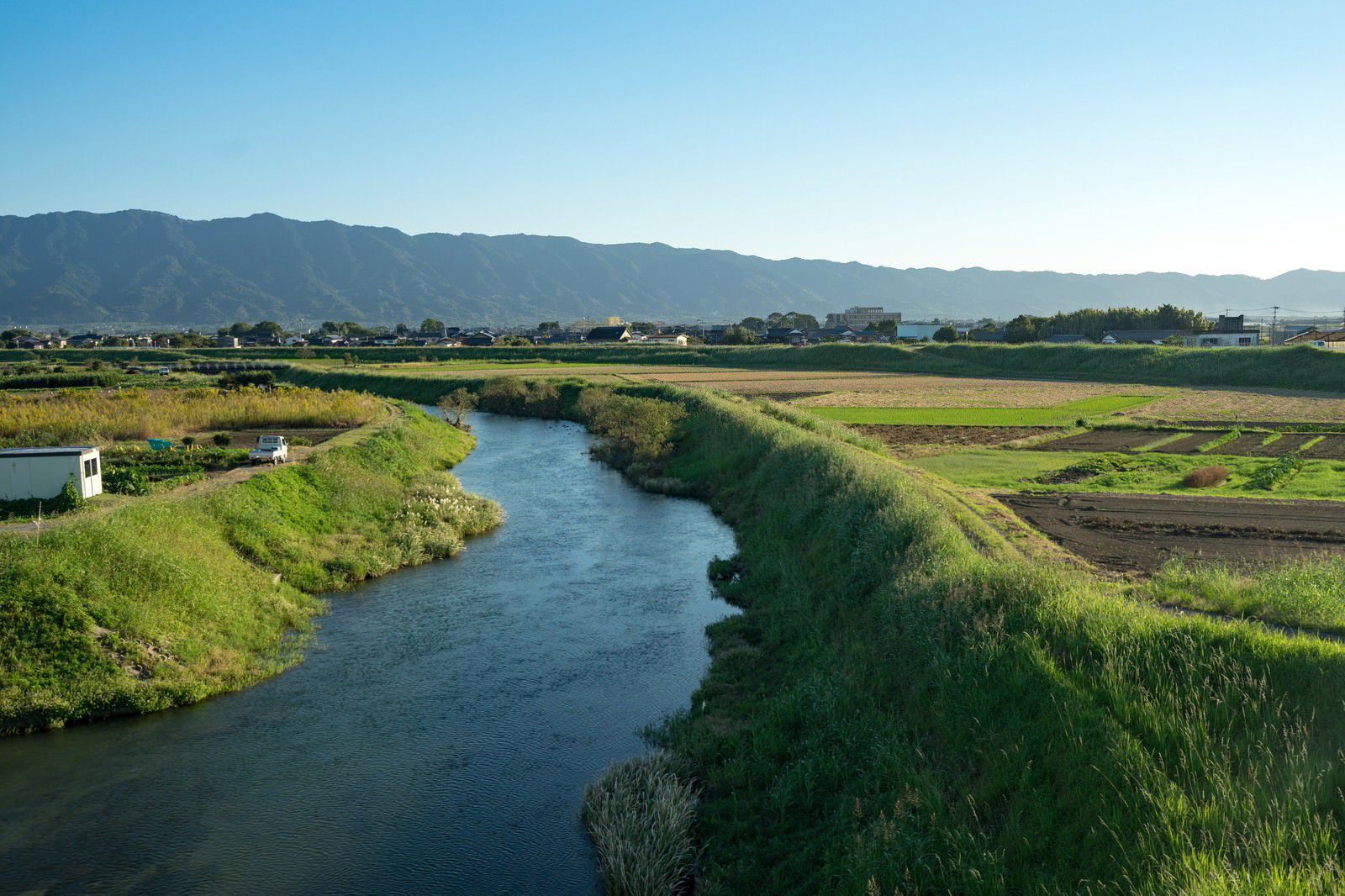 大刀洗・江戸橋から望む小石原川と田園風景