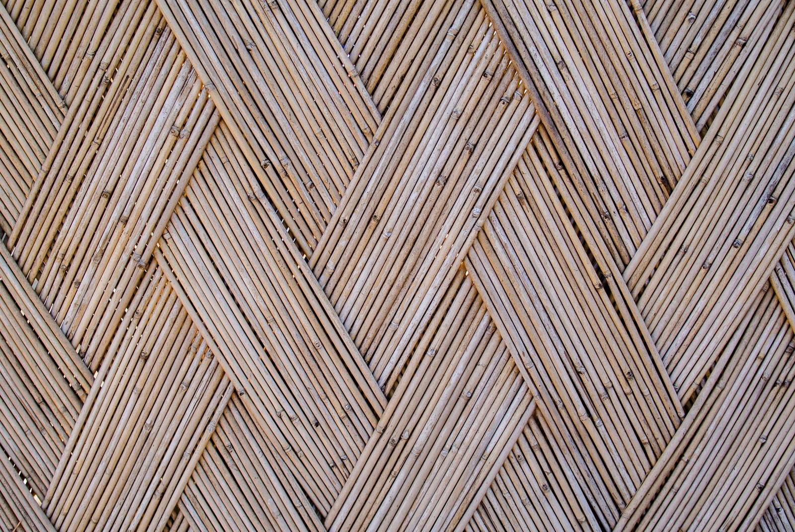 沼津垣の格子編みテクスチャー。竹を斜めに交差させた網目パターン