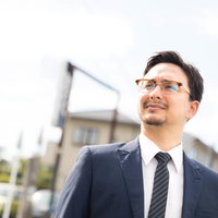 内勤から外回り（営業）に配属されてしまったドイツ人ハーフの写真