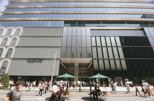 銀座エリア最大の商業施設「ギンザシックス」