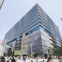 銀座の商業施設GINZA SIX（ギンザシックス）の外観の写真