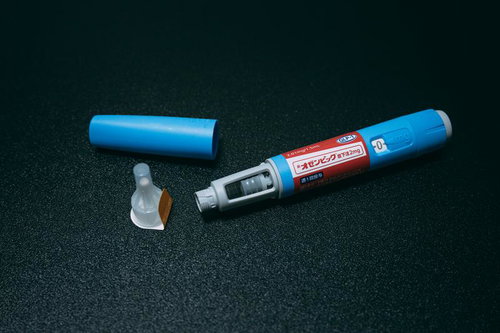 GLP-1受容体作動薬オゼンピックの注射器と注入針