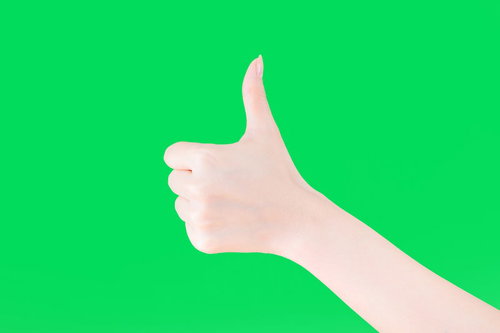 いいね！する手（グリーンバック）の写真