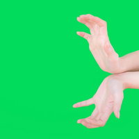 ハドウケン風のジェスチャーをするハンドモデル（グリーンバック）の写真