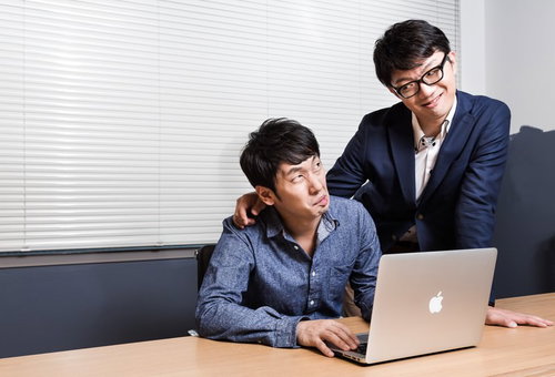 副収入がバレて、上司から部署の売上にするよう言われる