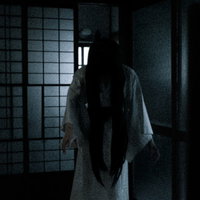 背筋に冷たいものが走り振り返ると...の写真