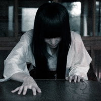 薄暗い室内で動画再生したら出てきたの写真