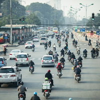 ベトナムのバイク天国・ハノイの交通風景と街並みの写真