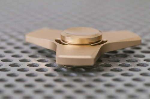 メタリックなハンドスピナー