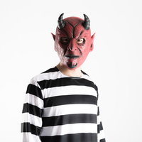 朝起きたら悪魔と体が入れ替わっていた男性の写真