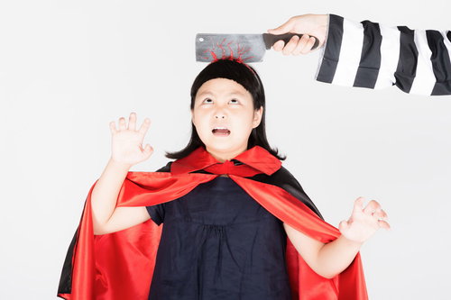 脳天直撃！うぎゃぁあああああと叫ぶハロウィンコスプレの子ども