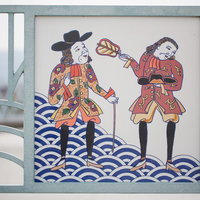伊万里市相生橋に描かれたオランダとの外交をテーマにした絵の写真