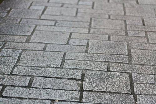 佐賀県伊万里市大川内山の歴史ある磁器産地の石畳の坂道