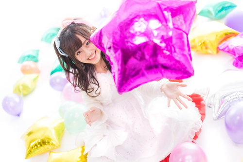 天使のような女性アイドルのツインテール撮影会