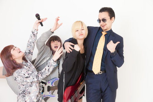 他のバンドマンにお持ち帰りされるガールズバンドのボーカル
