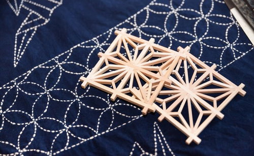 千葉県指定伝統工芸の建具組子細工、いすみ市大原中央商店街