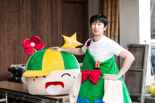 きぐるみのバイトで、ついついワンショルダーにしてしまう元アマレス部