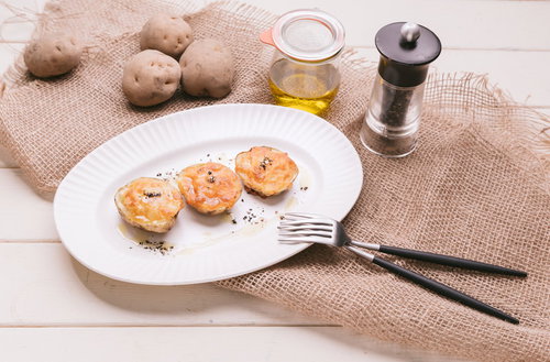 お酒のおつまみに！　じゃがいものグラタン