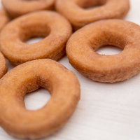 並べられたドーナツ（プレーン）の写真