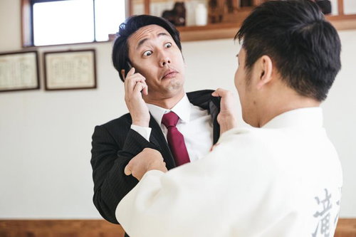 いかなる状況でも営業利益を守る会社員の柔道的な対峙