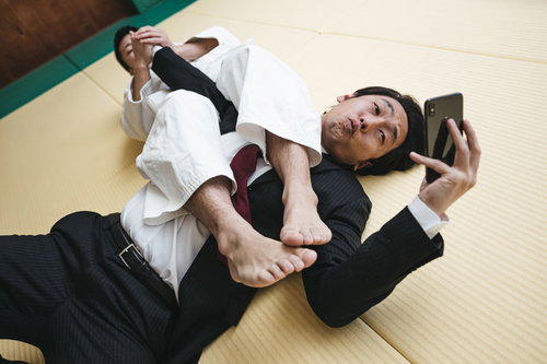 腕一本で人気インフルエンサーになれるのなら！