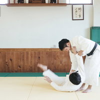 柔道の投げ技 背負投を決める男性（シーン4）の写真