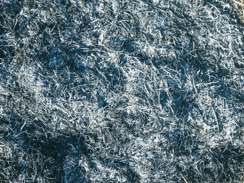 野焼きした残骸の灰と炭のテクスチャー