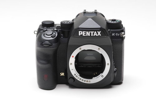 PENTAX K-1Ⅱボディの黒いカメラボディ