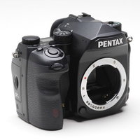 レンズ未装着のPENTAX K-1Ⅱボディの写真