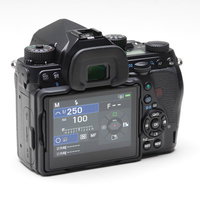 デジタル一眼レフカメラPENTAX K-1MarkⅡの背面液晶画面の写真