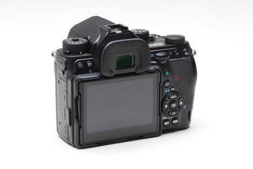PENTAX K-1MarkⅡボディの背面部と操作パネル