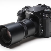 PENTAX K-1Ⅱにsmc PENTAX-D FA MACRO 100mmF2.8装着のデジタル一眼レフの写真