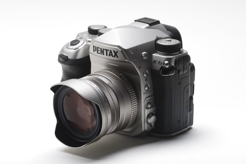 PENTAX KP（シルバー）左側側面の一眼レフカメラの写真素材 - フリー